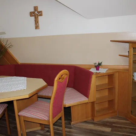 Und Gaestezimmer Gaspar Apartment *