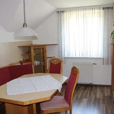 Апартаменты Und Gaestezimmer Gaspar