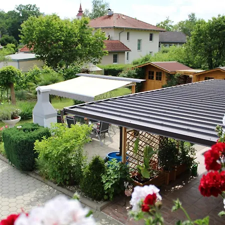 Апартаменты Und Gaestezimmer Gaspar