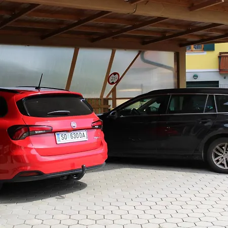 Апартаменты Und Gaestezimmer Gaspar Halbenrain