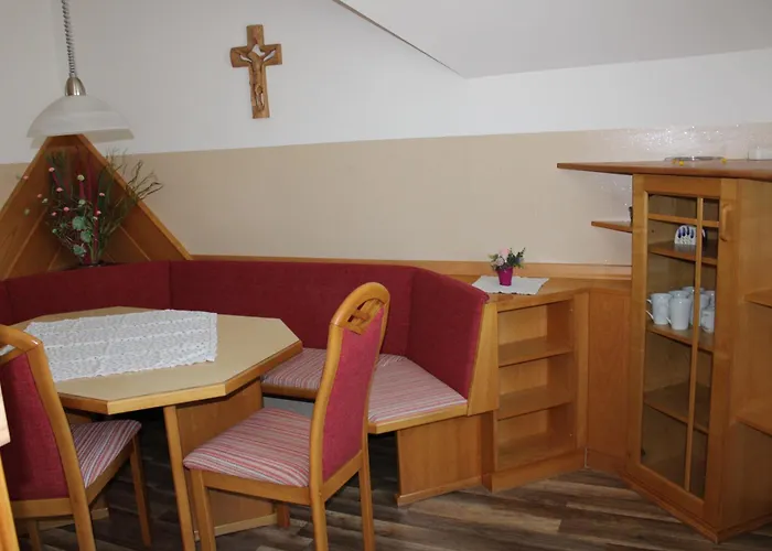 Und Gaestezimmer Gaspar Apartmán *