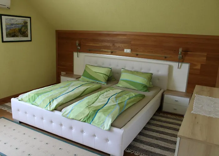 Appartement Und Gaestezimmer Gaspar Halbenrain