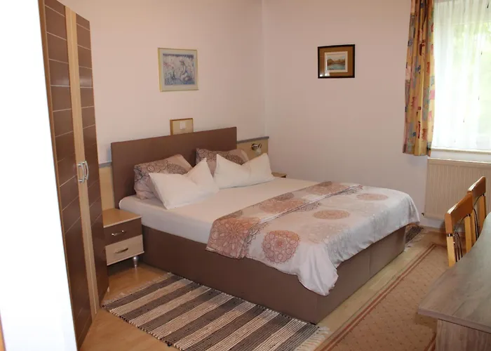 Und Gaestezimmer Gaspar Appartement