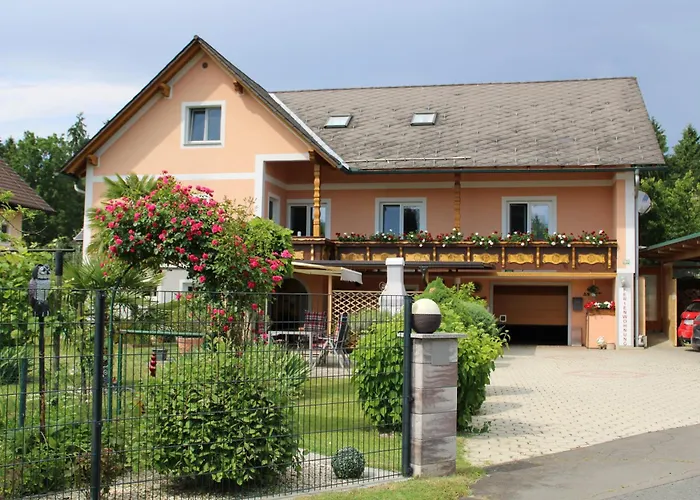 Und Gaestezimmer Gaspar Appartement Halbenrain